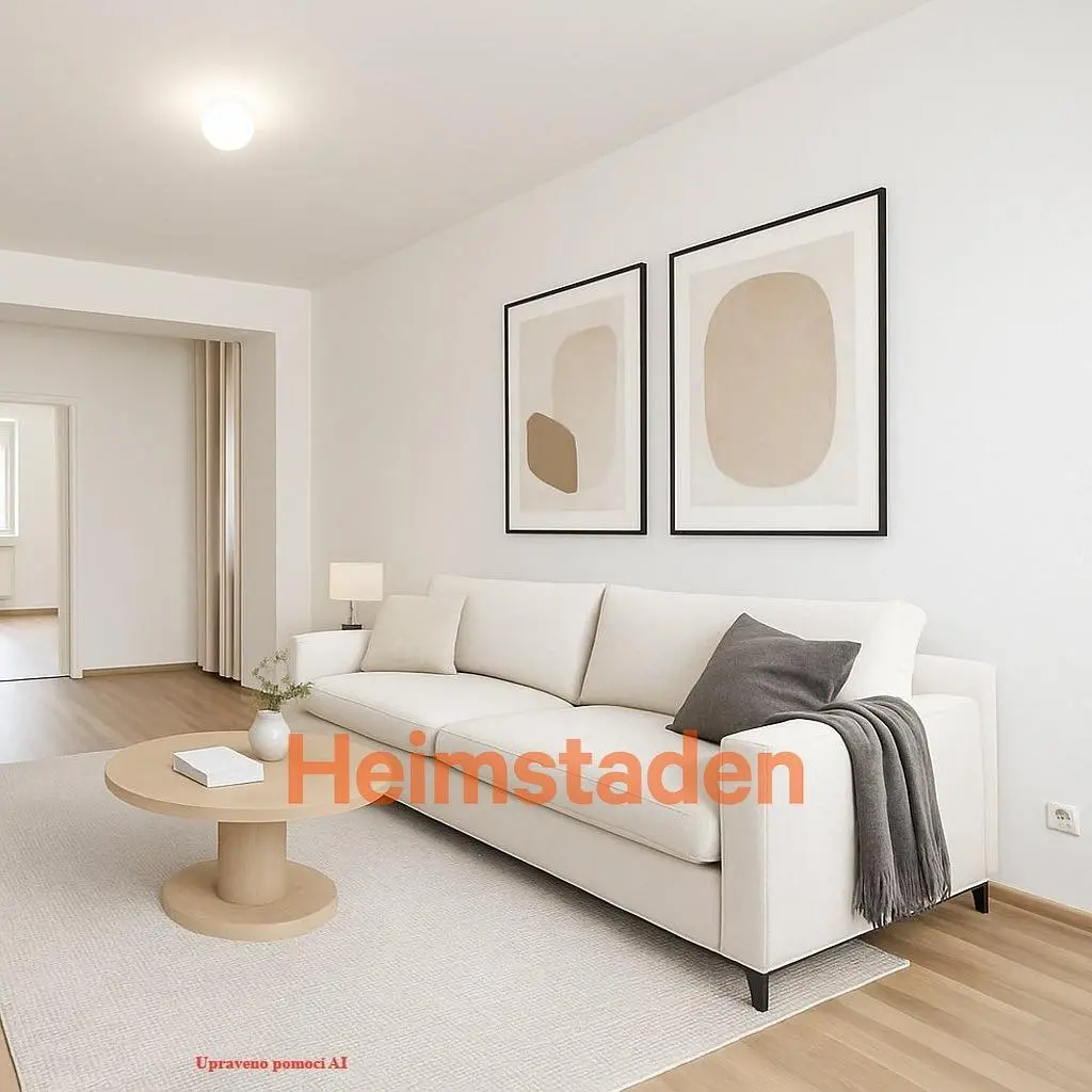 Oturma odası; modern stil, ahşap zemin, doğal ışık