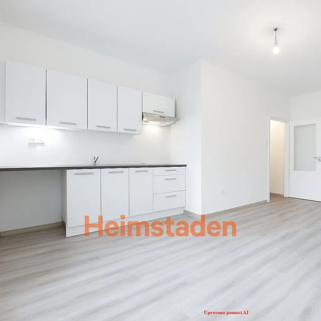 Kuchyně; po rekonstrukci, přirozené světlo, moderní styl