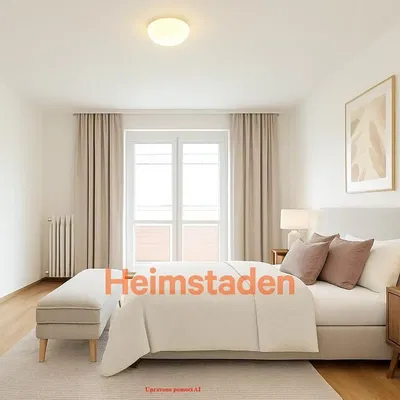 Yatak odası; doğal ışık, ahşap zemin, modern stil