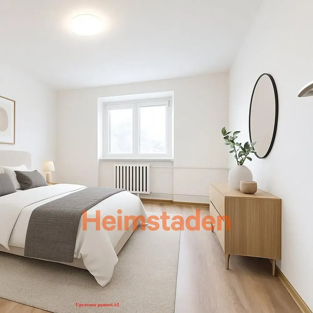 Yatak odası; doğal ışık, modern stil, ahşap zemin