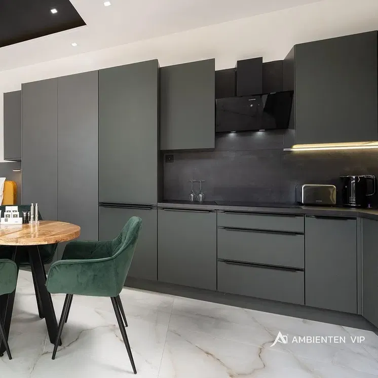 Küche; küchengeräte, fliesenboden, moderner stil, renoviert, tageslicht