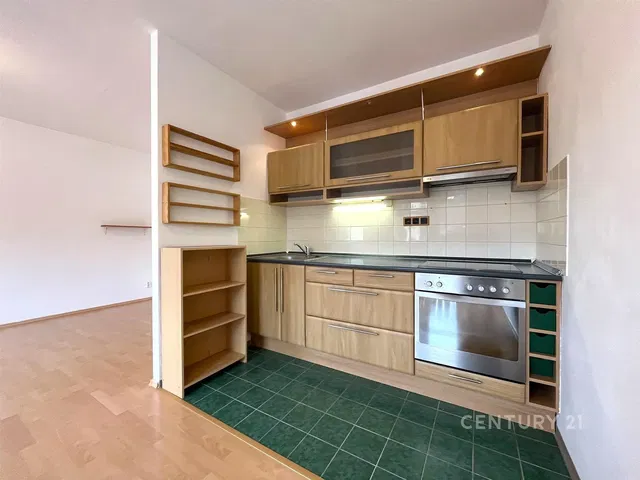 Kitchen; kitchen appliances, tile floor