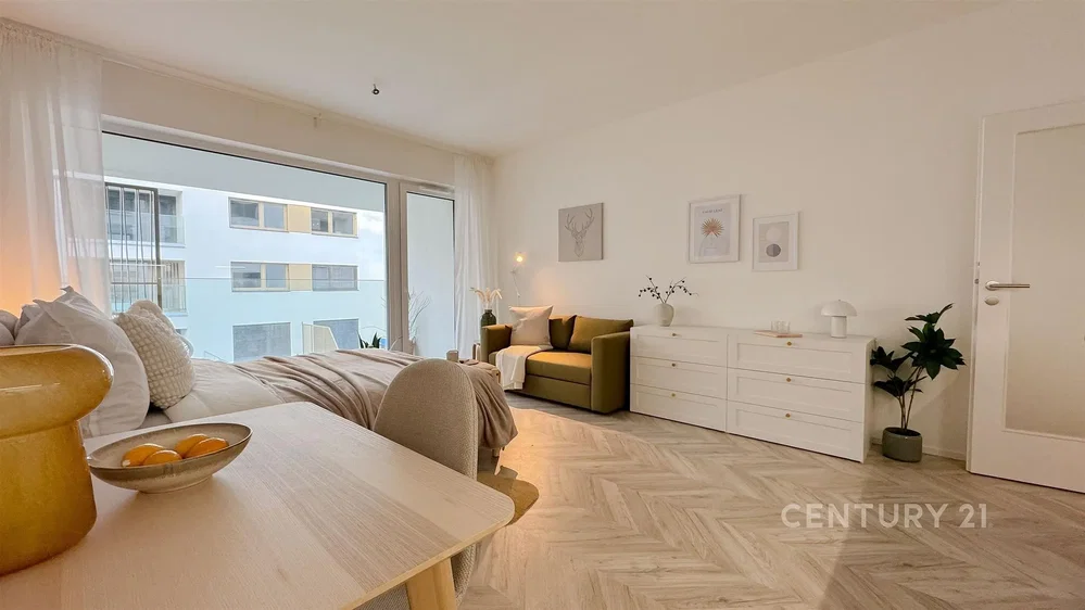 Salón; vista, suelo de madera, luz natural, estilo moderno