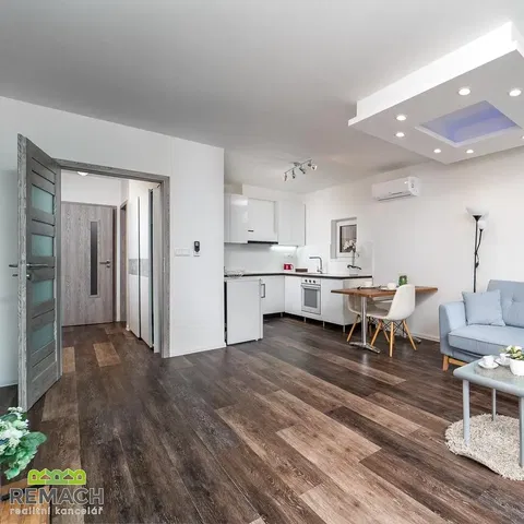 Wohnzimmer; tageslicht, moderner stil