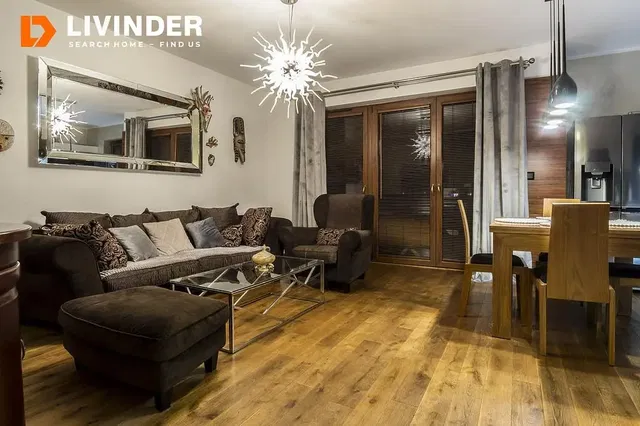 Wohnzimmer; moderner stil, holzboden, tageslicht