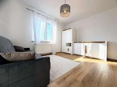 Salon; lumière naturelle, parquet