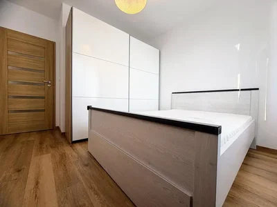 Chambre; parquet, lumière naturelle, style moderne