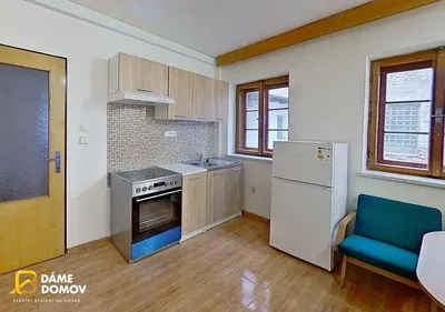 Küche; küchengeräte, fliesenboden, tageslicht