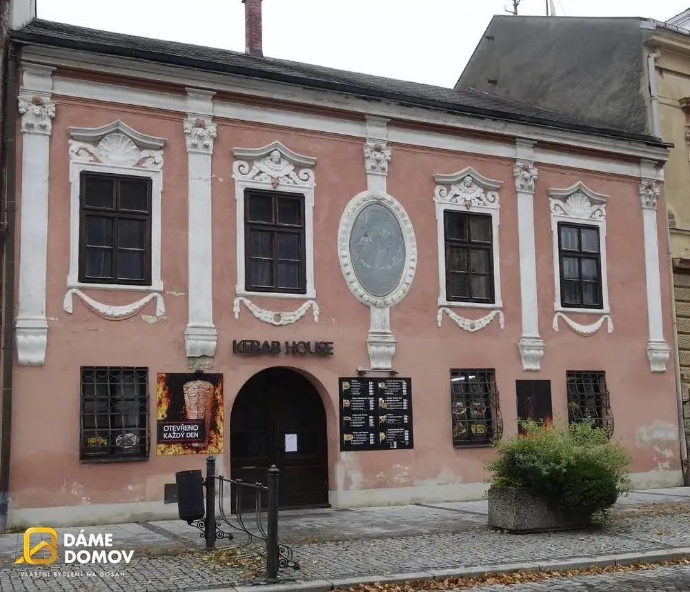 Haus und umgebung; gewerblich