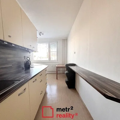 Küche; küchengeräte, tageslicht, moderner stil