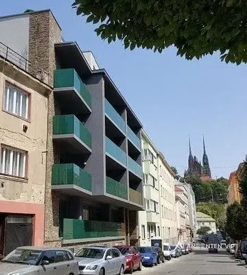 Kuća i okolina; pogled