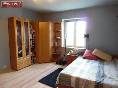 Chambre; parquet, lumière naturelle