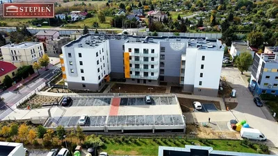 Maison et environs; vue