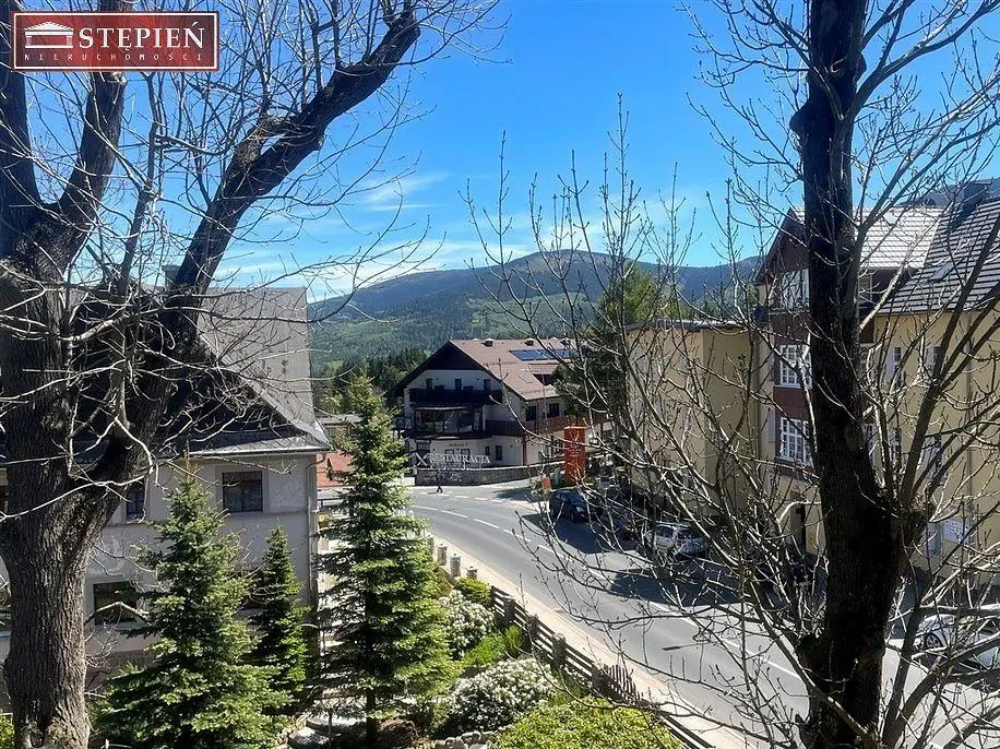 Maison et environs; vue