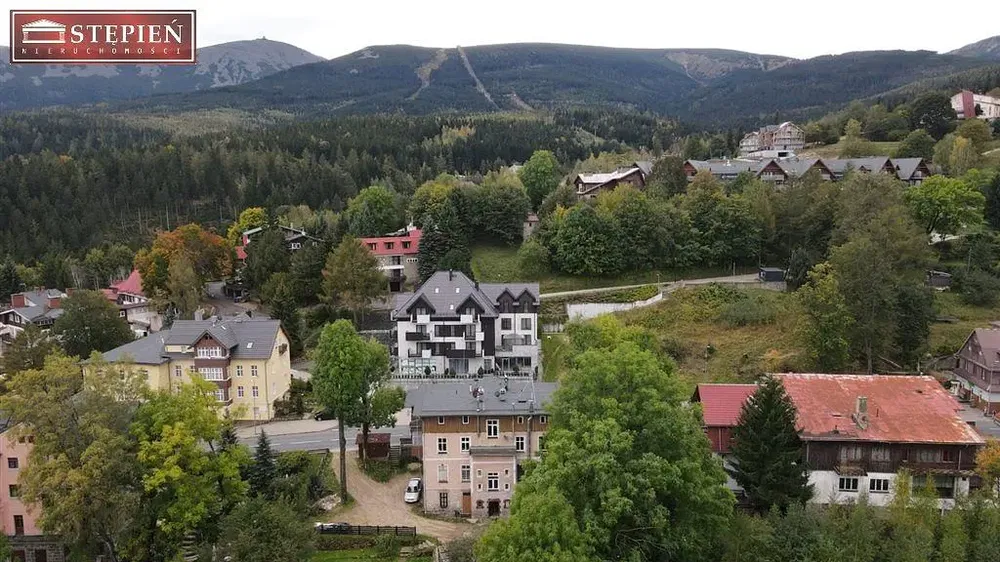 Maison et environs; vue