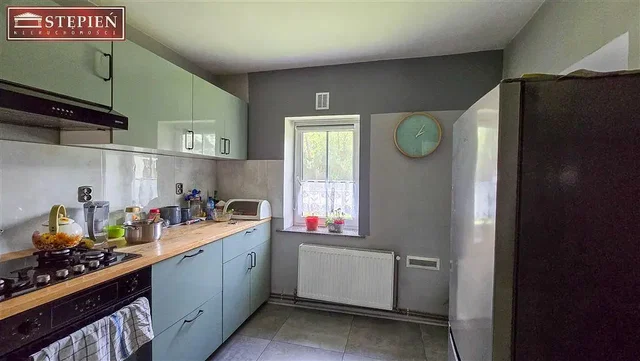 Cuisine; électroménager, lumière naturelle, style moderne