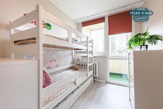 Kinderzimmer; tageslicht, holzboden