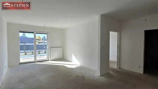 Ostalo; prirodno svjetlo, potrebna renovacija