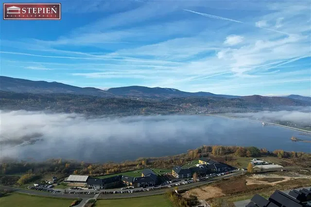 Kuća i okolina; pogled