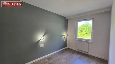 Chambre; vue, parquet, lumière naturelle