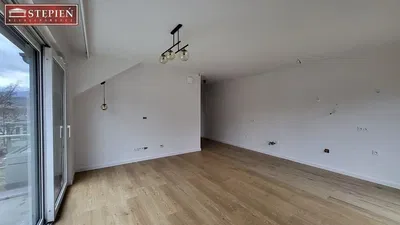 Salon; vue, parquet, lumière naturelle, rénové