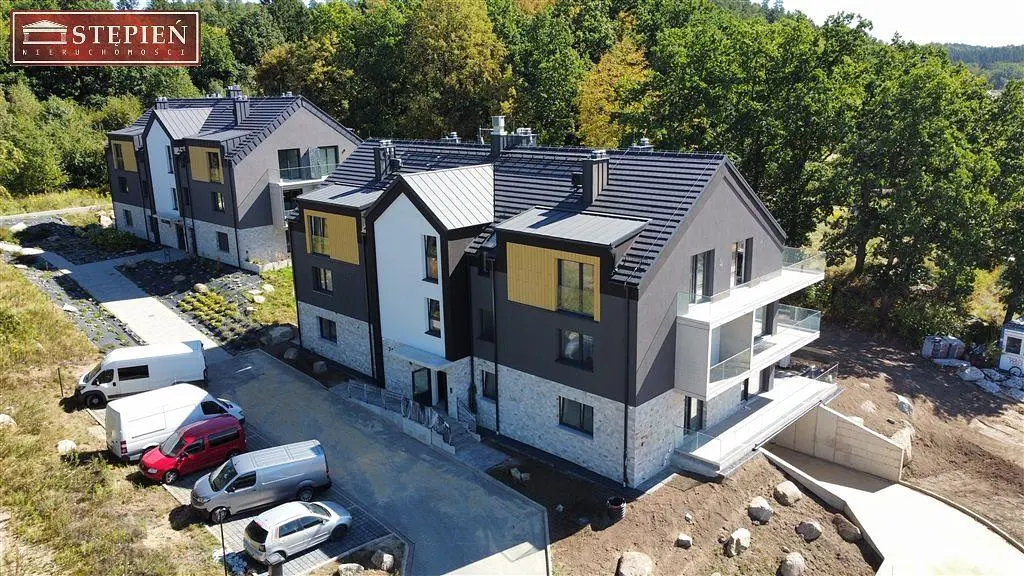 Maison et environs; vue