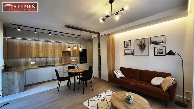 Wohnzimmer; moderner stil, holzboden, tageslicht, renoviert