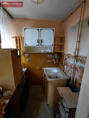 Küche; renovierungsbedürftig