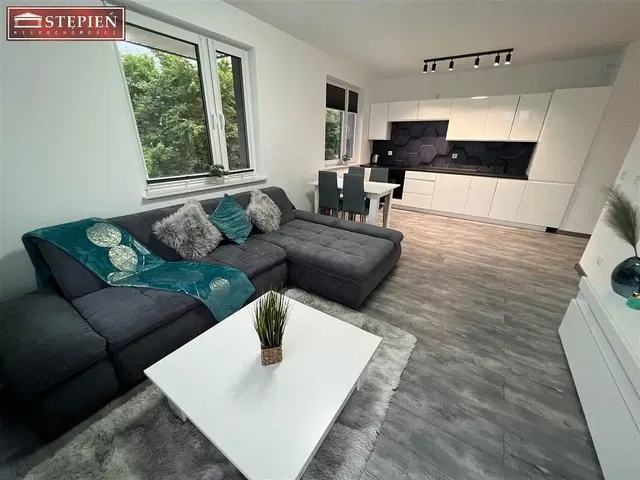 Woonkamer; uitzicht, moderne stijl, natuurlijk licht