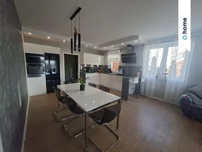 Cuisine; électroménager, lumière naturelle, style moderne