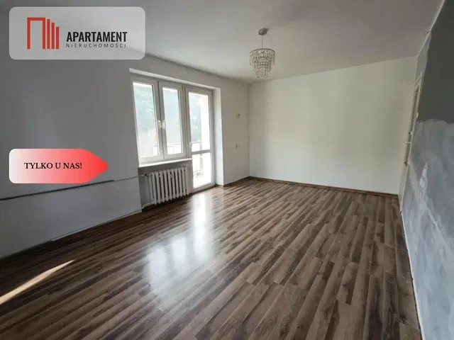 Salon; parquet, lumière naturelle
