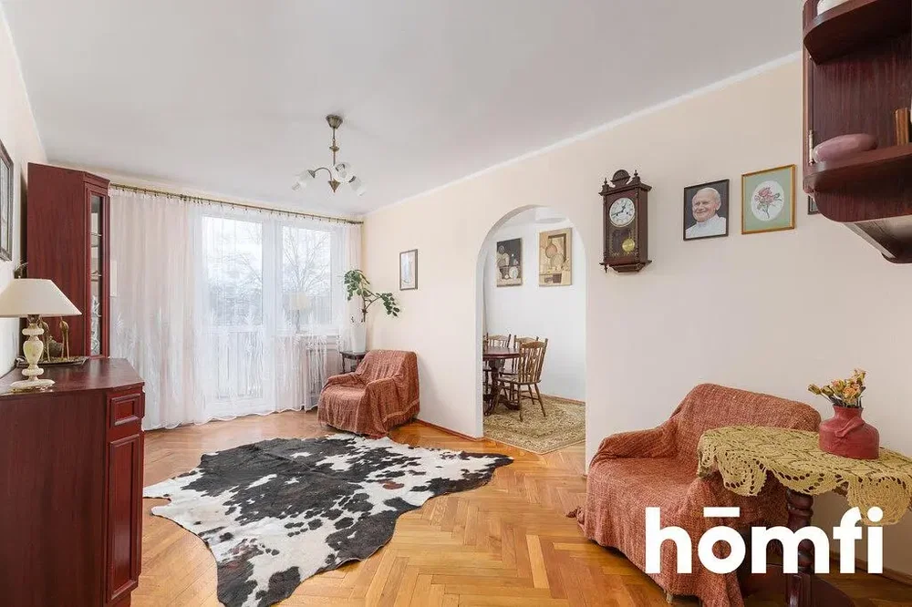 Salon; parquet, lumière naturelle, style rustique