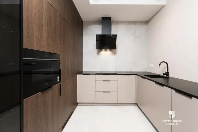 Kuchnia; sprzęt kuchenny, wyremontowany, styl nowoczesny