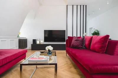 Salon; parquet, lumière naturelle, style moderne