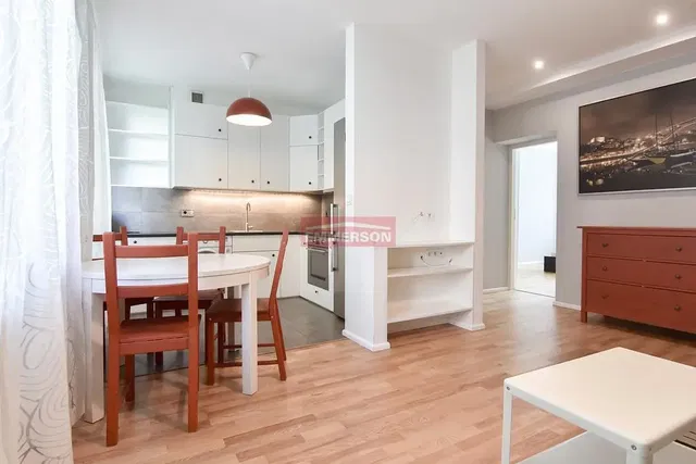 Keuken; uitzicht, natuurlijk licht, moderne stijl