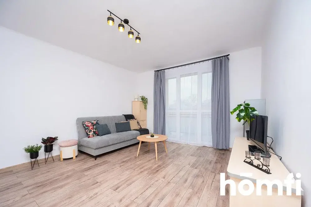 Salon; lumière naturelle, style moderne, parquet