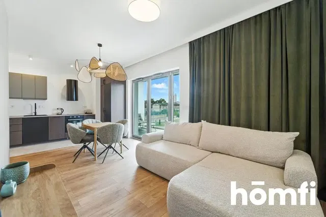 Salon; widok, podłoga drewniana, światło dzienne, styl nowoczesny