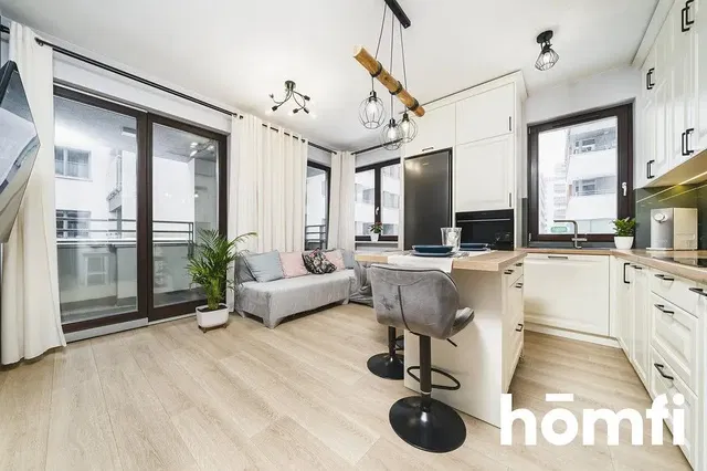 Kuchnia; widok, światło dzienne, styl nowoczesny