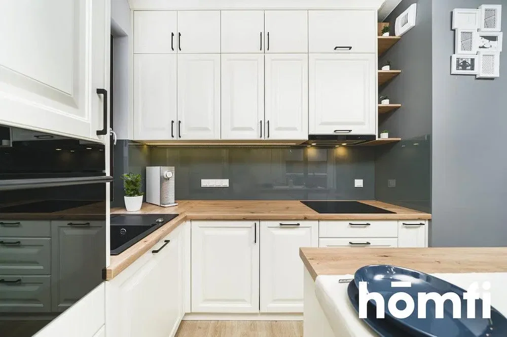 Cuisine; électroménager, style moderne, rénové, lumière naturelle