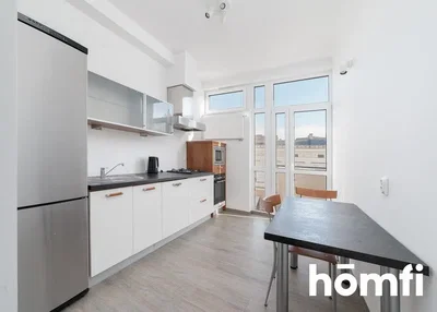 Kuhinja; kuhinjski aparati, pogled, prirodno svjetlo