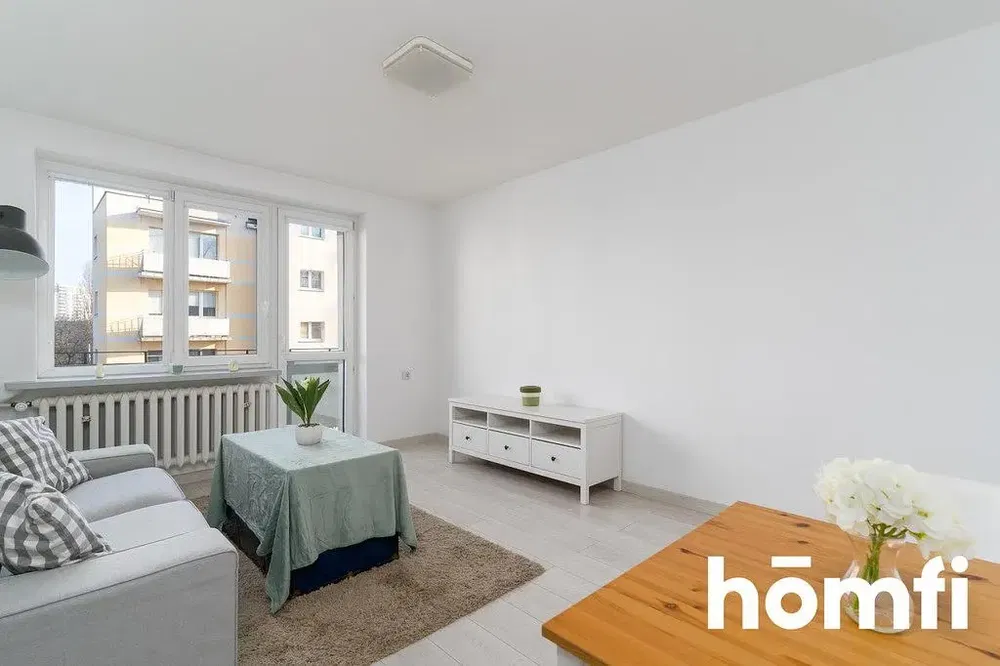 Oturma odası; manzara, doğal ışık