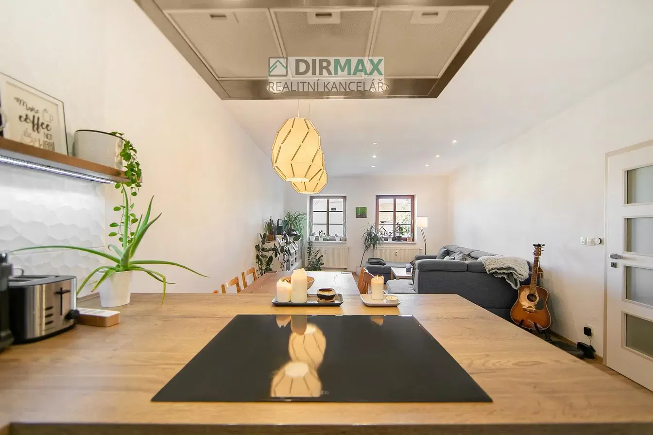 Mutfak; manzara, doğal ışık, modern stil