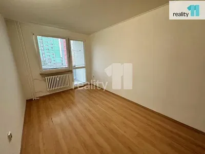 Schlafzimmer; holzboden, tageslicht, blick