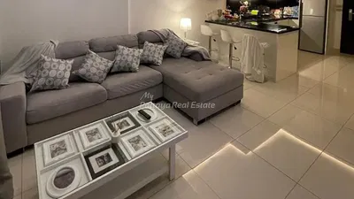 Obývací pokoj; dlažba, moderní styl