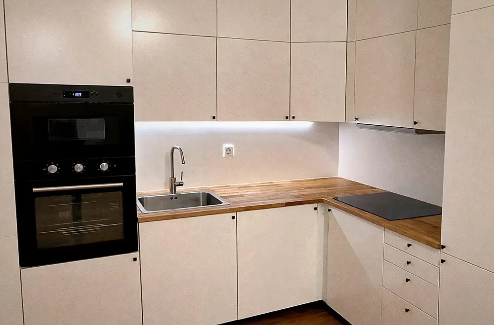 Küche; küchengeräte, renoviert, tageslicht, moderner stil