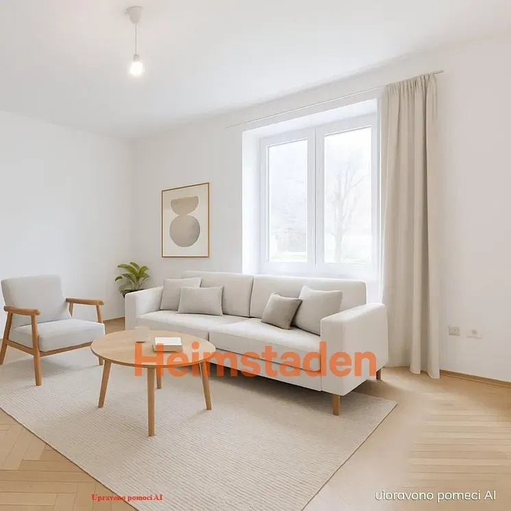 Oturma odası; doğal ışık, modern stil, ahşap zemin