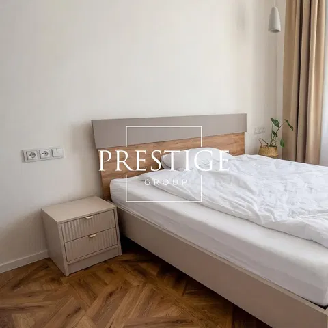 Bedroom; wood floor, natural light