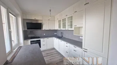 Kuhinja; kuhinjski aparati, renoviran, prirodno svjetlo, moderni stil