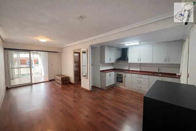 Cuisine; parquet, vue, lumière naturelle