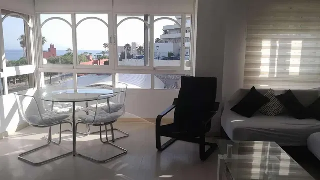 Woonkamer; uitzicht, natuurlijk licht